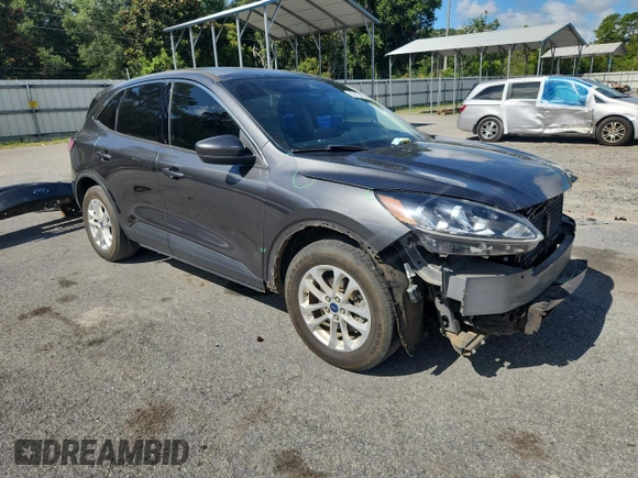 2020 Ford Escape SE z VIN 1FMCU0G6XLUA91749, wystawiony jako Copart lot #62072405 z przebiegiem 87 920 mil mil oraz Szkoda całkowita • Salvage title. Historia ofert i sprzedaży dostępna na DreamBid. Obrazek 4.