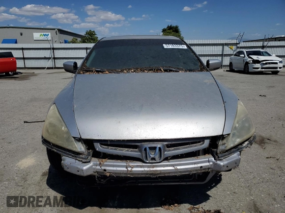 2003 Honda Accord EX z VIN 1HGCM66503A058827, wystawiony jako Copart lot #57183375 z przebiegiem 188 782 mil mil oraz Czysty tytuł • Clean title. Historia ofert i sprzedaży dostępna na DreamBid. Obrazek 5.
