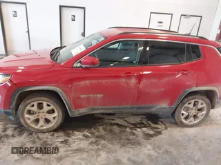 2019 Jeep Compass Limited z VIN 3C4NJDCB9KT752972, wystawiony jako IAAI lot #42590613 z przebiegiem 81 439 mil mil oraz . Historia ofert i sprzedaży dostępna na DreamBid. Obrazek 14.