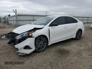 2022 Kia Forte GT-Line with VIN 3KPF54AD7NE498118, listed as a Copart auction lot 49356205 with 27,131 mi miles and Salvage Title. Bid and sale history available at carsss.com. Image 1.