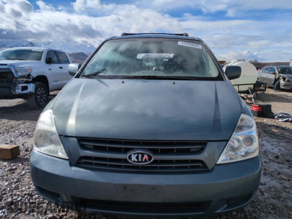 2008 Kia Sedona LX with VIN KNDMB233086206828, listed as a Copart auction lot 44969605 with 200,324 mi miles and Clean Title. Bid and sale history available at carsss.com. Image 5.