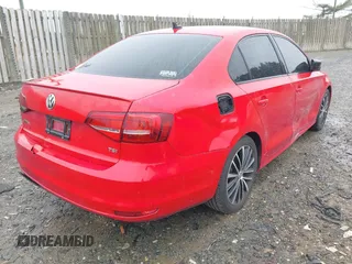 2015 Volkswagen Jetta SE z VIN 3VWD17AJ0FM229005, wystawiony jako IAAI lot #41838767 z przebiegiem 223 390 mil mil oraz . Historia ofert i sprzedaży dostępna na DreamBid. Obrazek 4.