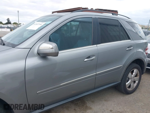 2010 Mercedes-Benz M 350 with VIN 4JGBB8GB1AA535063, listed as a IAAI auction lot 42087936 with 185,219 mi miles and . Bid and sale history available at DreamBid. Image 14.