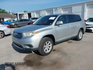 2013 Toyota Highlander with VIN 5TDZA3EHXDS031859, listed as a IAAI auction lot 41930139 with 140,920 mi miles and . Bid and sale history available at DreamBid. Image 17.