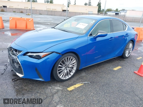 2022 Lexus IS 300 z VIN JTHDA1D22N5121234, wystawiony jako IAAI lot #41796892 z przebiegiem 63 902 mil mil oraz . Historia ofert i sprzedaży dostępna na DreamBid. Obrazek 2.