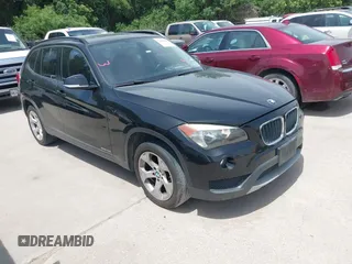 2013 BMW X1 28i z VIN WBAVM1C55DVW44221, wystawiony jako IAAI lot #42248043 z przebiegiem 112 388 mil mil oraz . Historia ofert i sprzedaży dostępna na DreamBid. Obrazek 1.