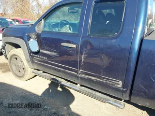 2009 Chevrolet Silverado 1500 LT with VIN 1GCEK29089Z264879, listed as a IAAI auction lot 40990010 with Not Provided miles and . Bid and sale history available at DreamBid. Image 19.