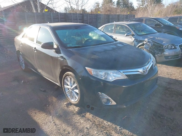2012 Toyota Camry Hybrid XLE with VIN 4T1BD1FK3CU030064, listed as a IAAI auction lot 41872634 with 373,897 mi miles. Bid and sale history available at carsss.com. Image 1.