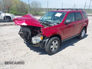 2011 Ford Escape XLT z VIN 1FMCU9D79BKB50978, wystawiony jako IAAI lot #42065969 z przebiegiem 156 619 mil mil oraz . Historia ofert i sprzedaży dostępna na DreamBid. Obrazek 2.