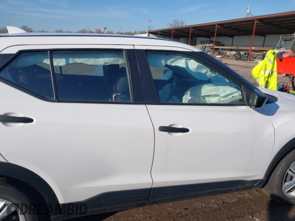 2021 Nissan Kicks S with VIN 3N1CP5BV2ML483629, listed as a IAAI auction lot 41995135 with 77,650 mi miles. Bid and sale history available at carsss.com. Image 13.