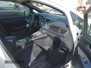 2019 Nissan LEAF SV z VIN 1N4AZ1CP0KC321908, wystawiony jako IAAI lot #41791756 z przebiegiem 60 051 mil mil oraz . Historia ofert i sprzedaży dostępna na DreamBid. Obrazek 5.