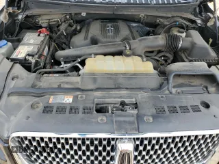 2019 Lincoln Navigator Reserve z VIN 5LMJJ3LT9KEL11983, wystawiony jako Copart lot #42546625 z przebiegiem 69 410 mil mil oraz Szkoda całkowita • Salvage title. Historia ofert i sprzedaży dostępna na DreamBid. Obrazek 12.
