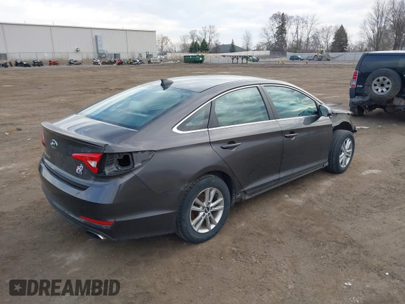 2015 Hyundai Sonata SE with VIN 5NPE24AF4FH204726, listed as a IAAI auction lot 41835877 with 139,281 mi miles and . Bid and sale history available at DreamBid. Image 4.