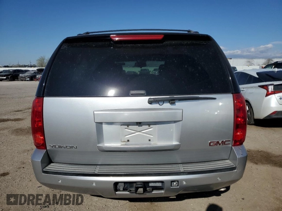 2014 GMC Yukon SLT with VIN 1GKS1CE00ER229897, listed as a Copart auction lot 88153085 with 213,106 mi miles and Salvage Title. Bid and sale history available at carsss.com. Image 6.