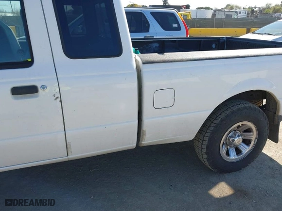 2002 Ford Ranger XL with VIN 1FTYR14U52PA80935, listed as a IAAI auction lot 41775133 with 165,286 mi miles. Bid and sale history available at carsss.com. Image 6.