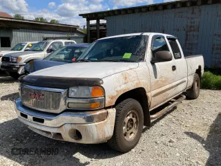 2003 GMC Sierra 1500 SLT z VIN 2GTEK19T431253723, wystawiony jako Copart lot #55587365 z przebiegiem 352 460 mil mil oraz Szkoda całkowita • Salvage title. Historia ofert i sprzedaży dostępna na DreamBid. Obrazek 1.