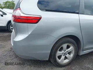 2019 Toyota Sienna L с VIN 5TDZZ3DC2KS005851, выставлен на аукционе IAAI как лот 41992778 с пробегом 99 580 миль миль и . История ставок и продаж доступна на DreamBid. Изображение 19.