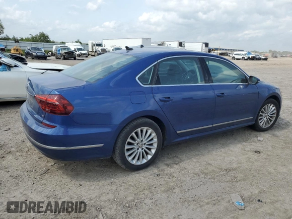 2017 Volkswagen Passat SE z VIN 1VWBT7A34HC005632, wystawiony jako Copart lot #54880335 z przebiegiem 67 425 mil mil oraz Szkoda całkowita • Salvage title. Historia ofert i sprzedaży dostępna na DreamBid. Obrazek 3.