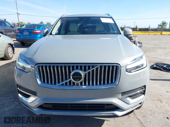 2024 Volvo XC90 Ultimate с VIN YV4H60LF1R1235240, выставлен на аукционе IAAI как лот 42260308 с пробегом 6 584 миль миль и . История ставок и продаж доступна на DreamBid. Изображение 13.