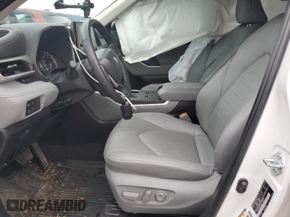 2023 Toyota Highlander L with VIN 5TDKDRAH4PS049246, listed as a Copart auction lot 57025305 with 9,848 mi miles and Salvage title. Bid and sale history available at DreamBid. Image 7.