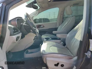2020 Chrysler Pacifica Limited z VIN 2C4RC1GG1LR187041, wystawiony jako Copart lot #48469605 z przebiegiem 176 172 mil mil oraz Szkoda całkowita • Salvage title. Historia ofert i sprzedaży dostępna na DreamBid. Obrazek 7.