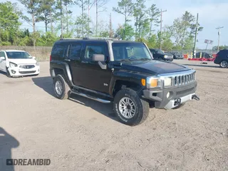 2008 Hummer H3 SUV with VIN 5GTEN13E288133837, listed as a IAAI auction lot 41724820 with 152,966 mi miles. Bid and sale history available at carsss.com. Image 1.