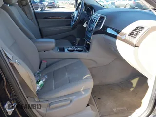 2011 Jeep Grand Cherokee Laredo with VIN 1J4RR4GG1BC547460, listed as a IAAI auction lot 40632674 with 46,745 mi miles and . Bid and sale history available at DreamBid. Image 5.