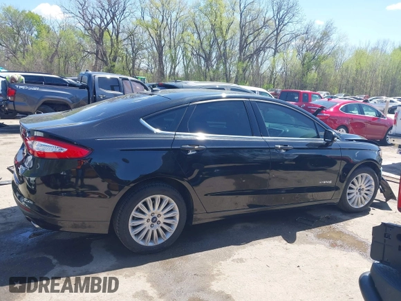 2014 Ford Fusion SE Hybrid with VIN 3FA6P0LU4ER252089, listed as a IAAI auction lot 41982070 with 47,512 mi miles. Bid and sale history available at carsss.com. Image 13.