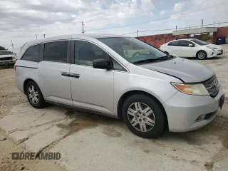 2013 Honda Odyssey LX z VIN 5FNRL5H22DB039777, wystawiony jako Copart lot #59398315 z przebiegiem 228 528 mil mil oraz Czysty tytuł • Clean title. Historia ofert i sprzedaży dostępna na DreamBid. Obrazek 4.