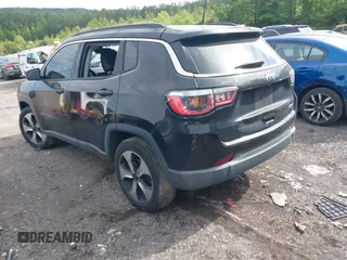 2018 Jeep Compass Latitude with VIN 3C4NJCBB8JT124640, listed as a IAAI auction lot 42182791 with 179,376 mi miles and . Bid and sale history available at DreamBid. Image 3.