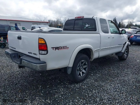 2001 Toyota Tundra Ltd with VIN 5TBBT48181S180372, listed as a IAAI auction lot 41749245 with 233,375 mi miles. Bid and sale history available at carsss.com. Image 4.
