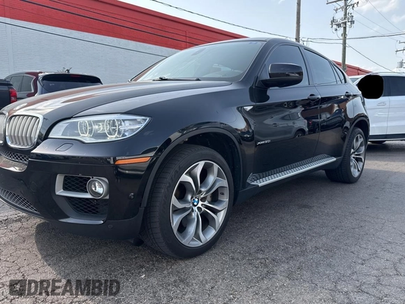 2013 BMW X6 xDrive50i z VIN 5UXFG8C54DL591836, wystawiony jako Copart lot #55171145 z przebiegiem 67 178 mil mil oraz Czysty tytuł • Clean title. Historia ofert i sprzedaży dostępna na DreamBid. Obrazek 2.