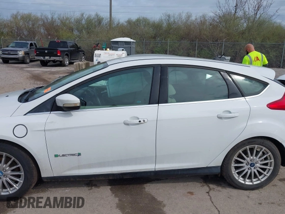 2013 Ford Focus Electric with VIN 1FADP3R49DL273355, listed as a IAAI auction lot 41931111 with 17,078 mi miles and . Bid and sale history available at DreamBid. Image 14.