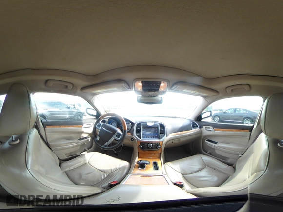 2014 Chrysler 300 C z VIN 2C3CCAEG3EH355185, wystawiony jako IAAI lot #41765179 z przebiegiem 243 059 mil mil oraz . Historia ofert i sprzedaży dostępna na DreamBid. Obrazek 19.