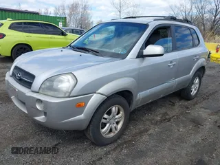 2006 Hyundai Tucson GLS with VIN KM8JN12D26U342722, listed as a IAAI auction lot 41998925 with 105,966 mi miles. Bid and sale history available at carsss.com. Image 2.