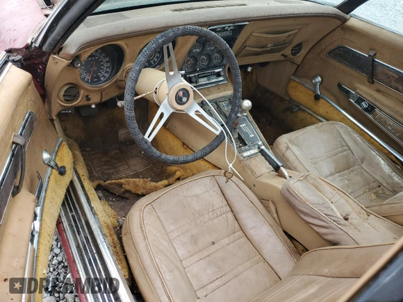1975 Chevrolet Corvette z VIN 1Z37T5S438077, wystawiony jako Copart lot #56787605 z przebiegiem Nie podano mil oraz Czysty tytuł • Clean title. Historia ofert i sprzedaży dostępna na DreamBid. Obrazek 8.