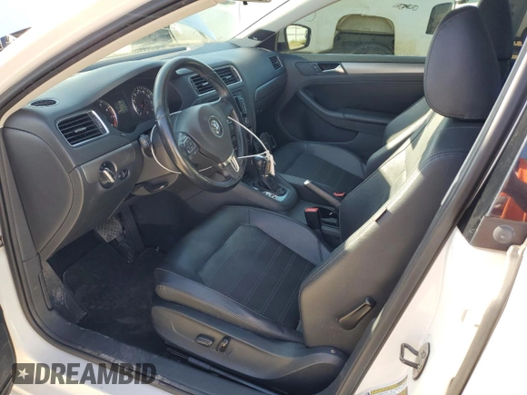 2013 Volkswagen Jetta SEL с VIN 3VWLX7AJ6DM354209, выставлен на аукционе Copart как лот 52975365 с пробегом 156 973 миль миль и Списание • Salvage title. История ставок и продаж доступна на DreamBid. Изображение 7.