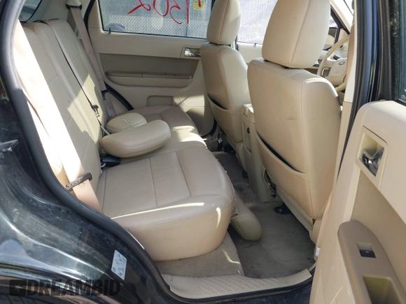 2010 Ford Escape Limited z VIN 1FMCU9EG0AKC58211, wystawiony jako IAAI lot #42697302 z przebiegiem 166 337 mil mil oraz . Historia ofert i sprzedaży dostępna na DreamBid. Obrazek 8.
