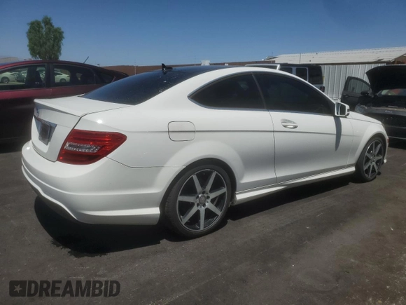 2015 Mercedes-Benz C 250 with VIN WDDGJ4HB8FG370143, listed as a Copart auction lot 63842945 with 163,354 mi miles and Clean title. Bid and sale history available at DreamBid. Image 3.