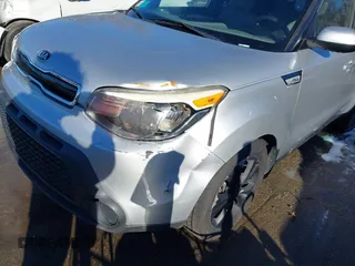 2015 Kia Soul + with VIN KNDJP3A52F7814968, listed as a IAAI auction lot 41655497 with 113,804 mi miles. Bid and sale history available at carsss.com. Image 6.