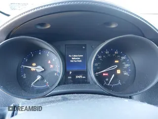 2019 Toyota C-HR XLE with VIN NMTKHMBX7KR082505, listed as a IAAI auction lot 41639520 with 37,475 mi miles. Bid and sale history available at carsss.com. Image 7.