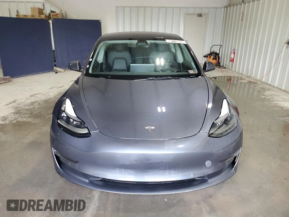 2022 Tesla Model 3 Long Range z VIN 5YJ3E1EB6NF289327, wystawiony jako Copart lot #58176825 z przebiegiem 120 883 mil mil oraz Czysty tytuł • Clean title. Historia ofert i sprzedaży dostępna na DreamBid. Obrazek 5.