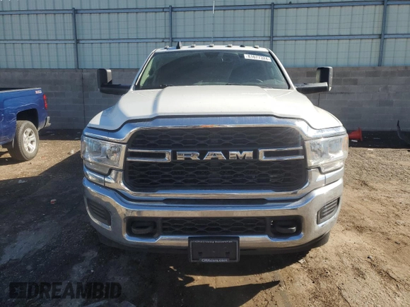 2019 Ram 3500 Tradesman with VIN 3C63R3GL2KG594505, listed as a Copart auction lot 81077324 with 207,774 mi miles and Clean Title. Bid and sale history available at carsss.com. Image 5.