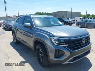 2024 Volkswagen Atlas SE with VIN 1V2JE2CA2RC217260, listed as a IAAI auction lot 42178259 with 30,640 mi miles and . Bid and sale history available at DreamBid. Image 1.