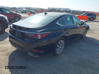 2020 Lexus ES with VIN 58ADZ1B1XLU070884, listed as a IAAI auction lot 41795531 with 76,483 mi miles. Bid and sale history available at carsss.com. Image 4.
