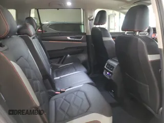 2024 Volkswagen Atlas Peak Edition SEL with VIN 1V2GR2CA7RC564002, listed as a Copart auction lot 85509344 with 111 mi miles and Salvage title. Bid and sale history available at DreamBid. Image 10.