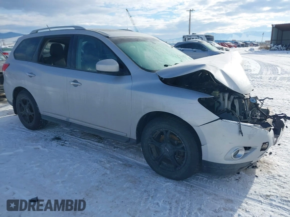 2013 Nissan Pathfinder SV with VIN 5N1AR2MM5DC686281, listed as a IAAI auction lot 41353409 with 1 mi miles. Bid and sale history available at carsss.com. Image 1.