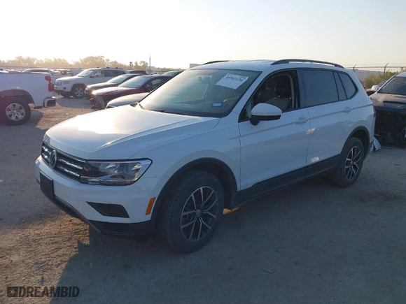 2021 Volkswagen Tiguan S with VIN 3VV1B7AX1MM002556, listed as a IAAI auction lot 40592120 with 55,222 mi miles. Bid and sale history available at carsss.com. Image 2.