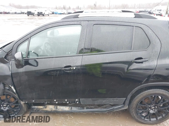 2022 Chevrolet Trax LT with VIN KL7CJPSM5NB525079, listed as a IAAI auction lot 41835898 with 45,432 mi miles and . Bid and sale history available at carsss.com. Image 14.