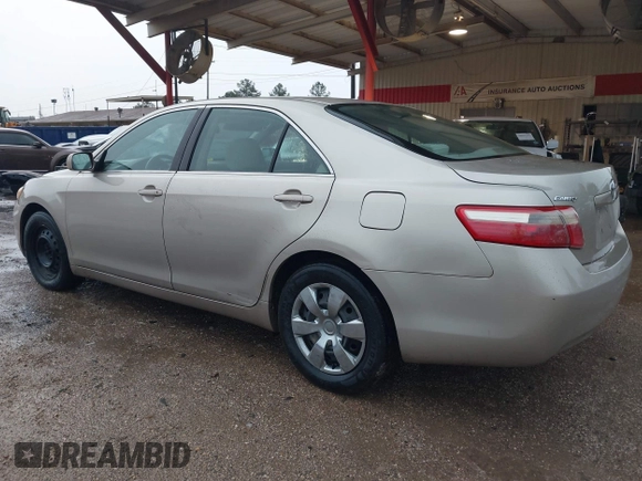 2007 Toyota Camry CE with VIN 4T1BE46K67U178830, listed as a IAAI auction lot 40710472 with 101,024 mi miles. Bid and sale history available at carsss.com. Image 3.